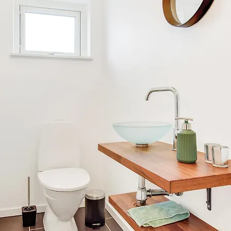 Three-bedroom In Augustenborg